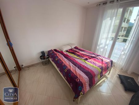 Location Appartement 1 pièce 43m² TOULON 83000 - Photo 2