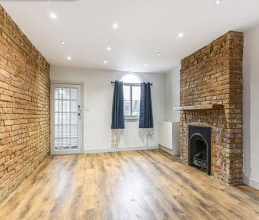 2 bedroom terraced house to rent - Photo 1