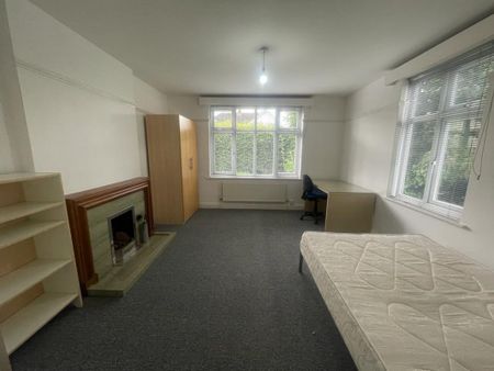 75 Beacon Road - Huge 6 Bed w/New Carpets and PaintLoughborough - Photo 2