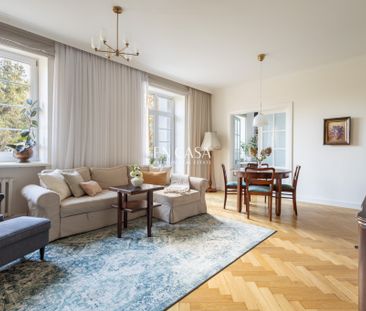 Wysoki sufit | z balkonem | w kamienicy - Photo 4