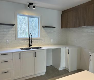 Grand 5 1/2 rénové à louer à Bromont - Photo 4