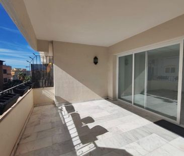 3 room luxury penthouse for rent in Marbella, Spain - Photo 3