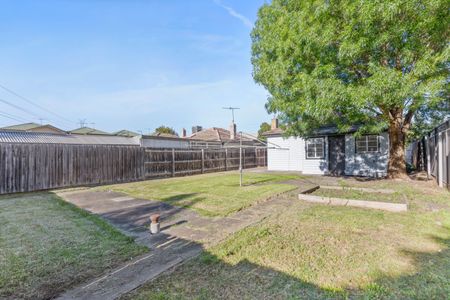 Charming Home with Comfort & Convenience - Photo 5