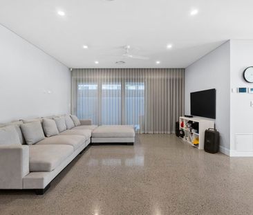 Furnished Premium Family Living with Pool/ Garden Maintenance & Cle... - Photo 2