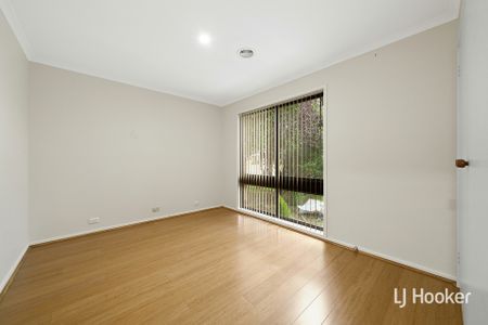 17 Cuscaden Crescent, Florey ACT, Belconnen - Photo 4
