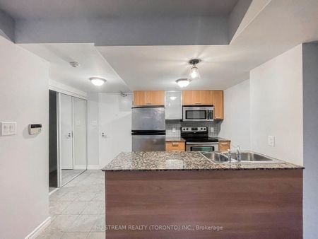 For Lease - 37 Grosvenor Street Unit# 1806, Toronto, Ontario - Photo 4