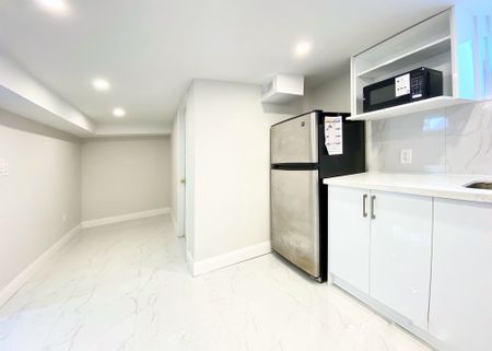 For Lease - 728 Danforth Road Unit# Lwr, Toronto, Ontario - Photo 5