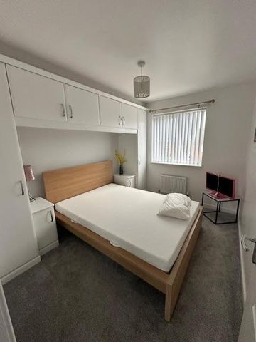 3 bedroom detached house to rent - Photo 4