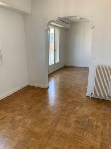 Location Appartement 4 pièces 74m² - Photo 5