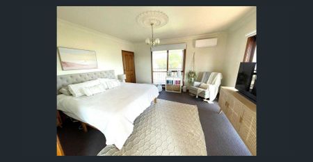 Dream Family Home! - Photo 4