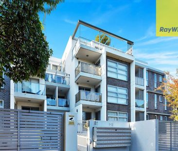 Sun-Drenched East Facing Penthouse - Photo 3