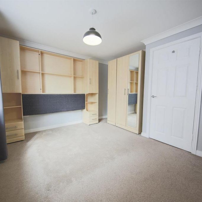 4 bedroom terraced house to rent - Photo 1