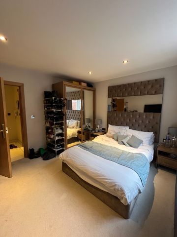 1 Bed Flat, Butts Court, LS1 - Photo 3
