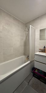 Location Appartement 2 pièces 42m² - Photo 4