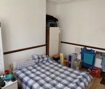 6 bedroom house to rent - Photo 3