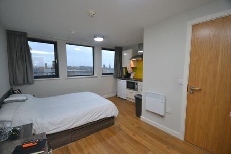 1 bedroom in a house share to rent - Photo 5