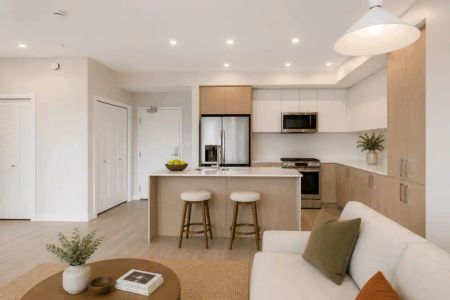 Il Greco Apartments — 2 Bedroom 2 Bathroom - Photo 5