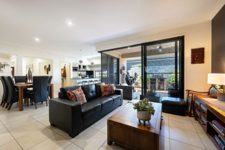 Unfurnished Coastal Haven - Ready 19th December - Photo 5