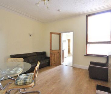4 bedroom terraced house to rent - Photo 2