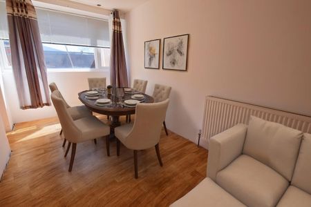 Barrow Close, Coventry - 3 BEDROOM - CLOSE TO UHCW - Photo 4