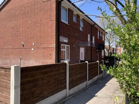 3 bedroom end of terrace house to rent - Photo 3