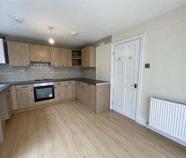 A three bedroom detached property situated in Bramley - Photo 4