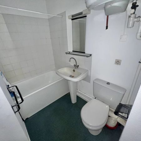 Location Appartement 1 pièce 22m² VALENCE 26000 - Photo 4