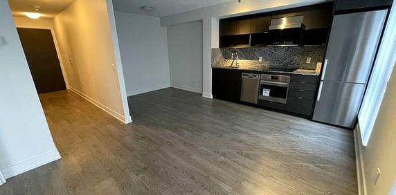 TRIDEL LUXURIOUS 1 BED CONDO PARKING INCLD STEPS TO SUBWAY - Photo 2