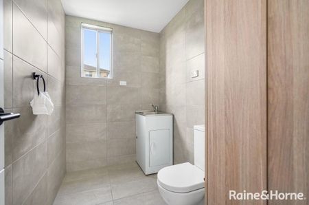 Brand New 3 Bedroom Home! - Photo 4