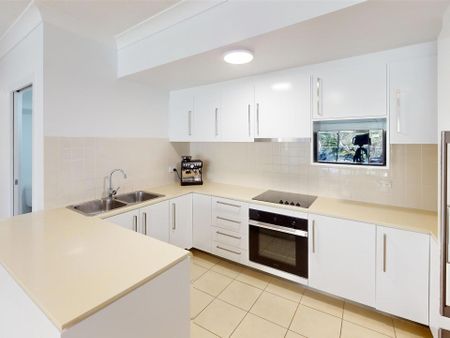 3101/12-14 Executive Drive, Burleigh Waters QLD - Photo 2