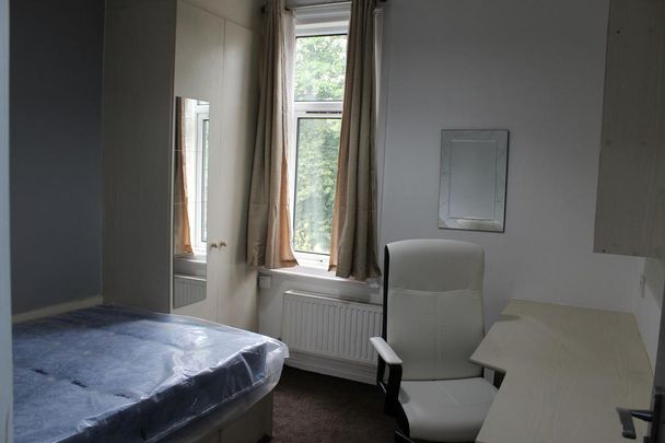 5 bedroom flat to rent - Photo 1