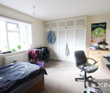 4 bedroom semi-detached house to rent - Photo 6