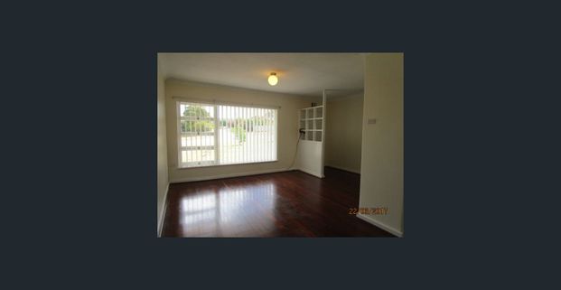 Charming, Comfortable And Convenient - Photo 1