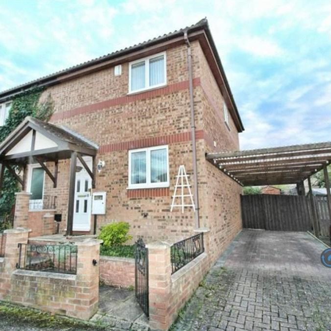 3 bedroom semi-detached house to rent - Photo 1