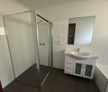 Spacious & Bright Home - Photo 6