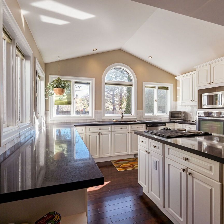 For Lease - 1034 Fredonia Drive, Mississauga, Ontario - Photo 1