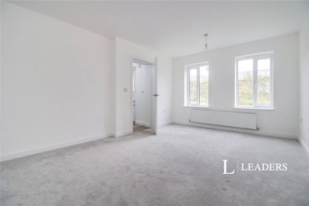 5 bedroom detached house to rent - Photo 4