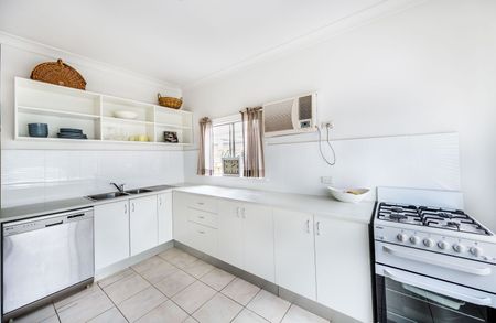 Curl Curl, 27 Griffin Road - Photo 4