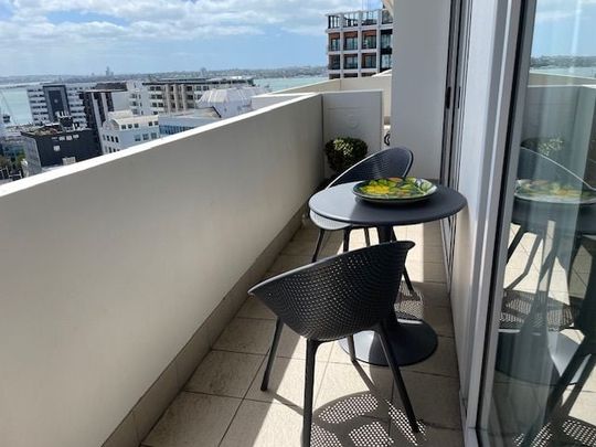 Lovely, Sunny 1 bedroom furnished apt. with views - Photo 1