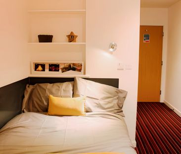 Four Bed Apartment - Photo 1