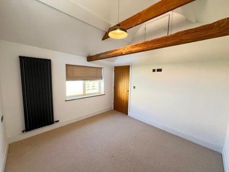 2 bedroom barn conversion to rent - Photo 3