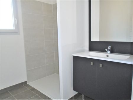 Location Appartement 2 pièces 43m² MURET 31600 - Photo 3