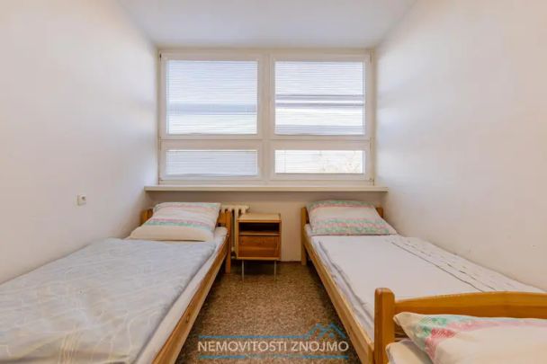 Pronájem lůžka na ubytovně Hrušovany n. Jev. po rekonstrukci bez kauce, WiFi, parkování,recepce 24/7 - Фото 1