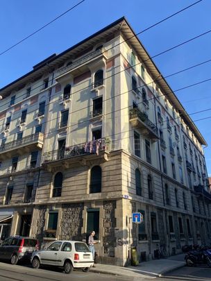 Av. de la Jonction, 2 pcs on the 1st floor, approx 35m2 - Photo 1