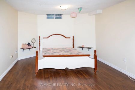 Detached Home For Lease | N9255063 - Photo 3