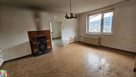 Top 2-Zimmerwohung im obersten Stock – Erstbezug nach Sanierung – unbefristeter Mietvertrag - Foto 2