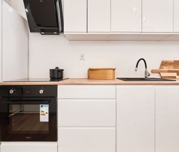 Kawalerka z balkonem i miejscem w garażu - Photo 1