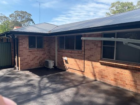 Neat & Tidy Villa - Photo 2