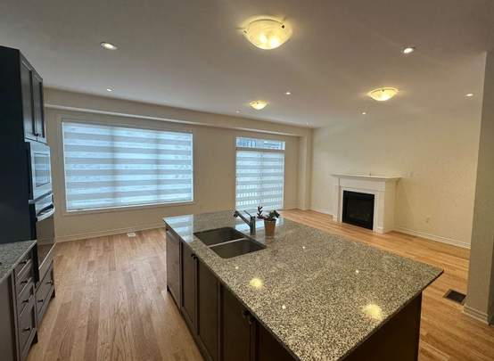 For Lease - 1131 Plymouth Drive Unit# Upper, Oshawa, Ontario - Photo 1