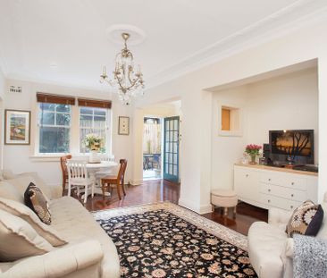 Elegant Garden Apartment - Unmatched Convenience & No Common Walls - Photo 3